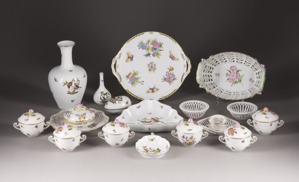 Bild SAMMLUNG VON 19 PORZELLAN-OBJEKTEN