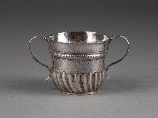 Bild KLEINER HENKELBECHER