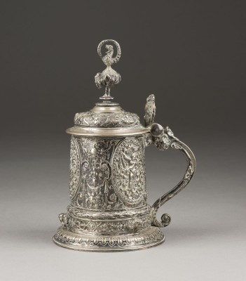 Bild DECKELHUMPEN IM BAROCK-STIL