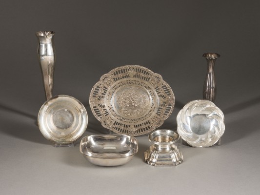 Bild SIEBEN-TEILIGES KONVOLUT VON SILBEROBJEKTEN