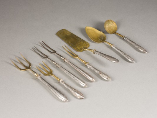 Auction 155<br>SECHSTEILIGES VORLEGEBESTECK