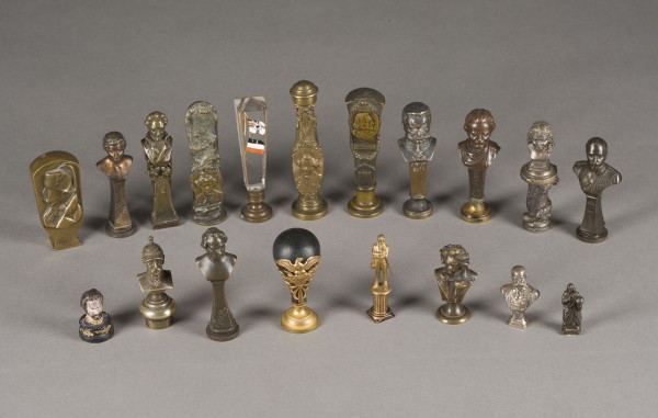 Bild KONVOLUT AUS 19 PETSCHAFTEN MIT PORTRAITS