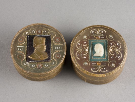 Auktion 155<br>ZWEI SCHNUPFTABAKDOSEN