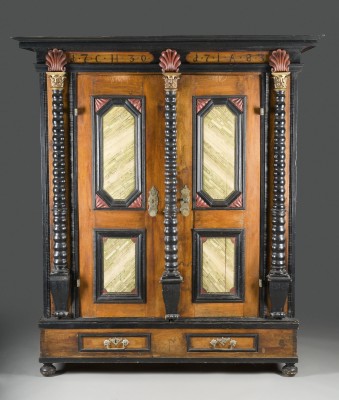 Auction 155<br>BAROCK KISSENSCHRANK