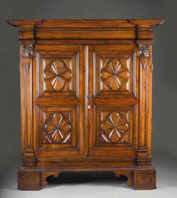 Auktion 155<br>LOUIS XIII SCHRANK