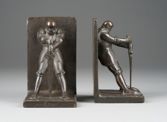 Picture PAAR RITTER ALS BUCHSTÜTZEN