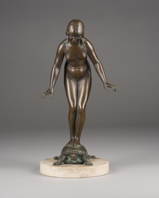 Picture FRAUENAKT AUF SCHILDKRÖTE STEHEND