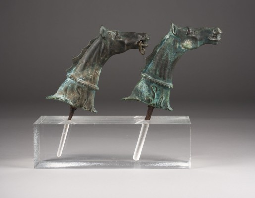 Bild PAAR VENEZIANISCHE 'CAVALLI' (PFERDEKÖPFE ALS GONDEL-BESCHLÄGE)