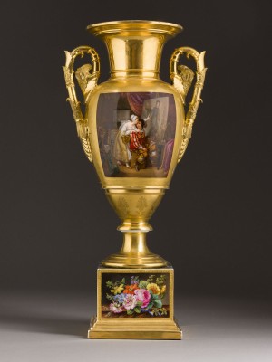Auktion 156<br>FEINE UND GROSSE EMPIRE-AMPHOREN-VASE MIT DER SZENE IM ATELEIR EINES MALERS