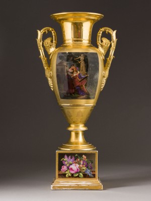Auction 156<br>FEINE UND GROSSE EMPIRE-AMPHOREN-VASE 'RAFFAEL UND SEINE GELIEBTE FORNARINA'