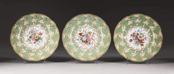 Bild DREI TELLER MIT FLORALEM DEKOR