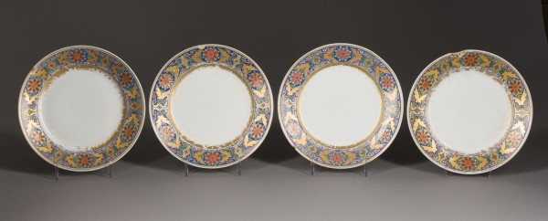 Bild VIER TELLER AUS DEM GOTISCHEN SERVICE