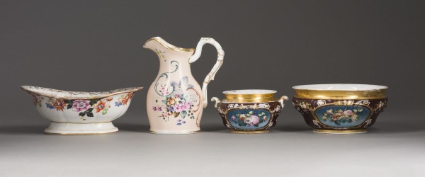 Picture SAMMLUNG VON DREI SCHALEN UND EINER KANNE