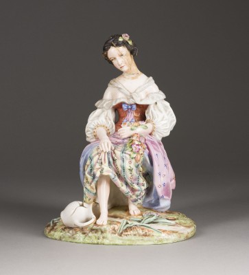 Bild SITZENDE JUNGE FRAU MIT ZERBROCHENER KANNE