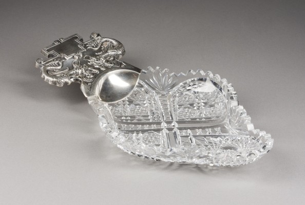 Bild GROSSE ANBIETSCHALE MIT DRACHENDEKOR