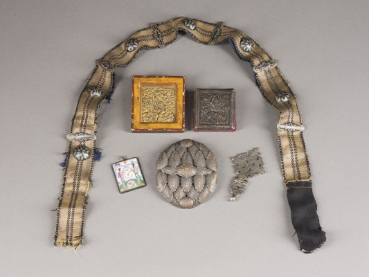 Bild BRONZE-IKONE, FINIFT, KREUZANHÄNGER, NIELLO-GÜRTEL UND RELIEF MIT DEM EINZUG NACH JERUSALEM