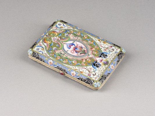 Auction 156<br>SEHR FEINES CLOISONNÉ-EMAIL-ZIGARETTENETUI