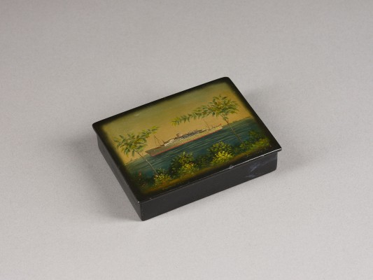 Bild LACKDOSE MIT EINEM PASSAGIERSCHIFF