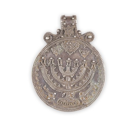 Picture JÜDISCHER MENORAH-ANHÄNGER