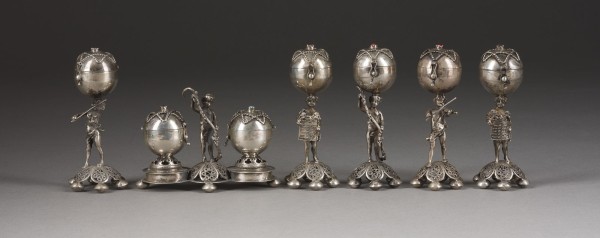 Bild SAMMLUNG VON SECHS BESAMIM-BÜCHSEN MIT PUTTI