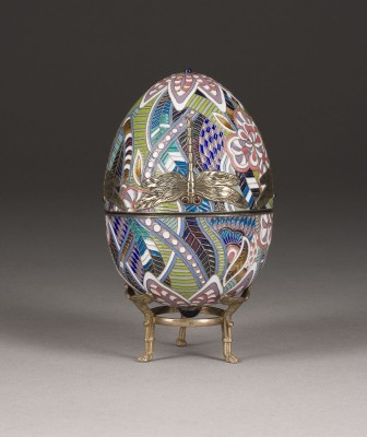 Bild GROSSE CLOISONNÉ-EMAIL-DOSE MIT LIBELLEN AUF STÄNDER