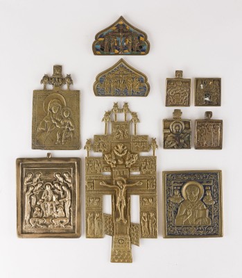 Bild SAMMLUNG VON ZEHN BRONZE-IKONEN: DARSTELLUNGEN CHRISTI, GOTTESMUTTER VON SMOLENSK SOWIE AUSGEWÄHLTE HEILIGE