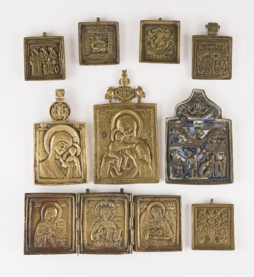 Bild SAMMLUNG VON NEUN BRONZE-IKONEN: GEBURT UND ENTHAUPTUNG JOHANNES, DEESIS, DARSTELLUNGEN DER GOTTESMUTTER SOWIE AUSGEWÄHLTE HEILIGE