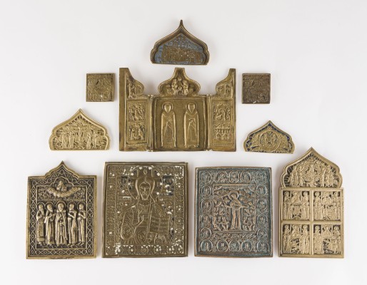 Bild SAMMLUNG VON ZEHN BRONZE-IKONEN: CHRISTUS PANTOKRATOR, GOTTESMUTTER 'FREUDE ALLER LEIDENDEN', AUSGEWÄHLTE HEILIGE SOWIE FESTTAGE