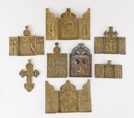 Picture SAMMLUNG VON ACHT BRONZE-IKONEN: KRUZIFIX SOWIE DARSTELLUNGEN DER GOTTESMUTTER