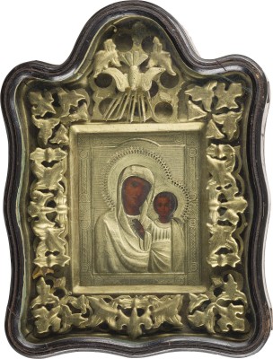 Bild IKONE MIT DER GOTTESMUTTER VON KASAN (KASANSKAJA) MIT SILBER-OKLAD IM KIOT