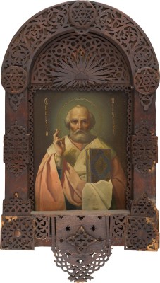 Auction 156<br>SIGNIERTE JUGENDSTIL-IKONE MIT DEM HEILIGEN NIKOLAUS VON MYRA IM ORIGINALEN KIOT