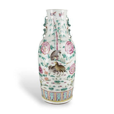 Auktion 159<br>EINE FAMILLE-ROSE-VASE MIT DARSTELLUNG VON 'AN JU LE YE'