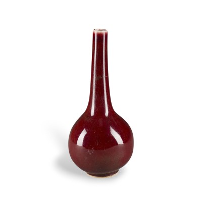 Bild EINE KLEINE 'LANGYAO'-FLASCHENVASE MIT KUPFERROTER GLASUR