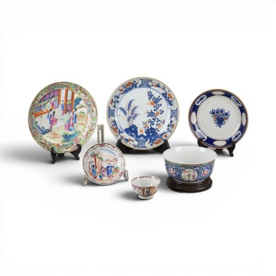 Auction 159<br>EIN KONVOLUT VON SECHS VERSCHIEDENEN PORZELLANOBJEKTEN
