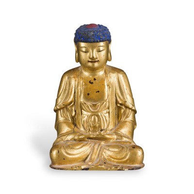 Auction 159<br>EINE FIGUR DES BUDDHA AUS HOLZ MIT LACKAUFLAGE UND VERGOLDUNG