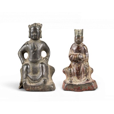 Auction 159<br>ZWEI BRONZEFIGUREN VON BEAMTEN