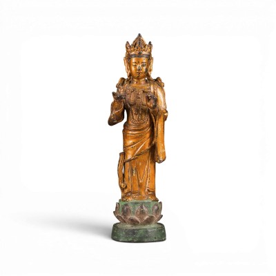 Auktion 159<br>EINE VERGOLDETE BRONZEFIGUR DER WEIDENZWEIG-GUANYIN