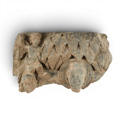 Picture EIN RELIEFFRAGMENT DES BUDDHA AUS GRAUSCHIEFER