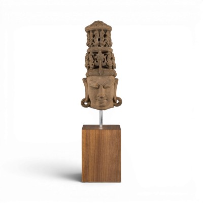 Auction 159<br>EIN SANDSTEINKOPF DES VISHNU
