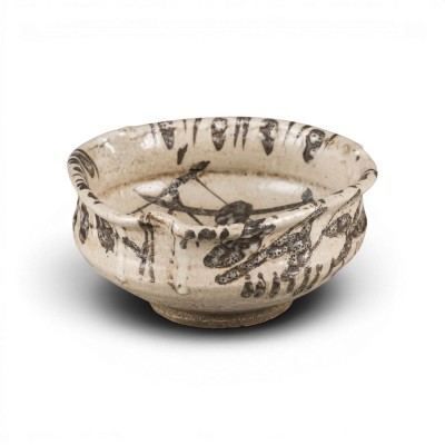 Auktion 159<br>EIN GROSSES E-KARATSU CHAWAN (TEESCHALE)