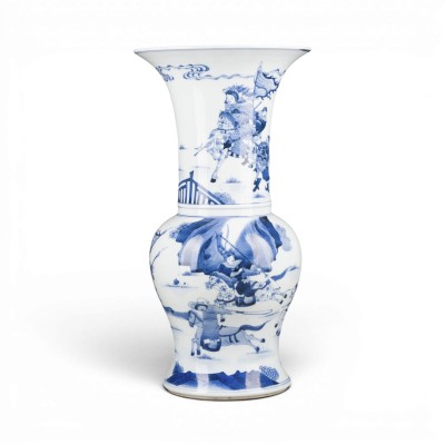 Auction 159<br>EINE BLAU-WEISSE YENYEN-VASE MIT FIGURENDARSTELLUNG