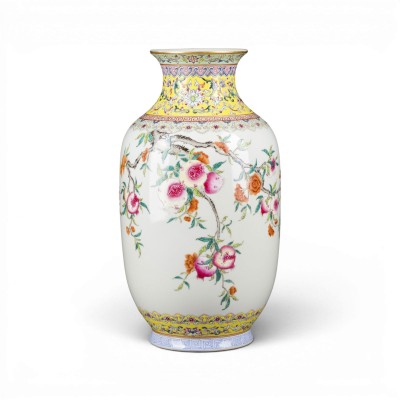 Auktion 159<br>EINE FAMILLE-ROSE-VASE