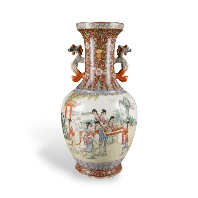 Auktion 159<br>EINE FAMILLE-ROSE-VASE MIT FIGURENDARSTELLUNG