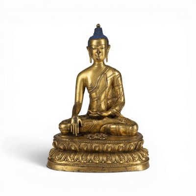 Auktion 159<br>EINE VERGOLDETE BRONZEFIGUR DES BUDDHA AKSOBHYA