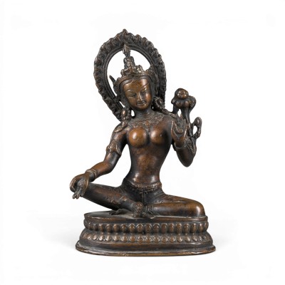 Bild EINE BRONZEFIGUR DER GRÜNEN TARA