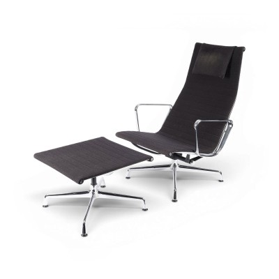Auktion 158<br>ALUMINIUM LOUNGE CHAIR 'EA 124' MIT HOCKER 'EA 125'