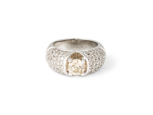 Bild MASSIVER FANCY DIAMOND RING