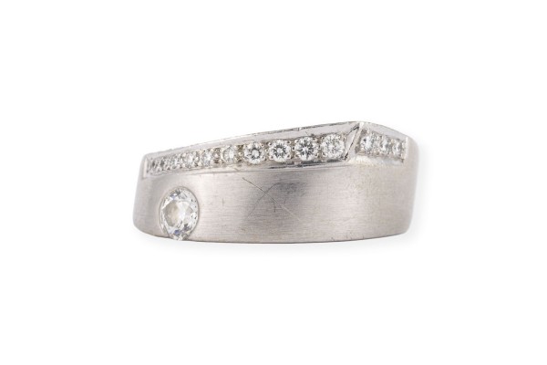 Bild ASYMMETRISCHER BRILLANT RING