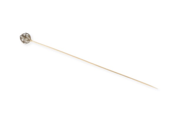 Auktion 157<br>LANGE HUTNADEL