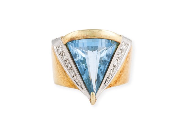 Picture BLAUTOPAS PYRAMIDEN RING